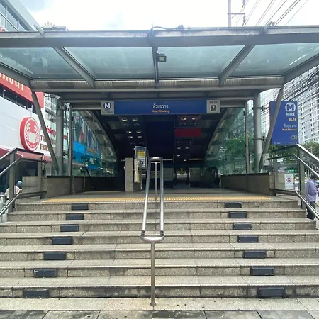 Luck Hotel Huai Khwang Mrt Ratchada