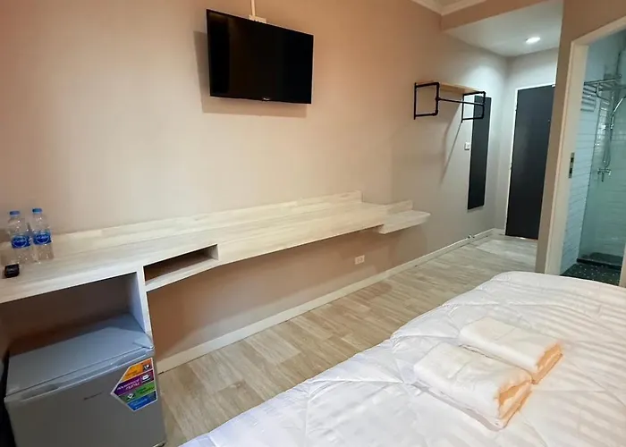Luck Huai Khwang Mrt Ratchada Hotel Bangkok