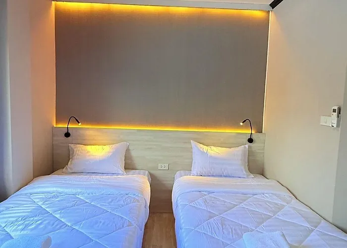 Luck Huai Khwang Mrt Ratchada Hotel 3*